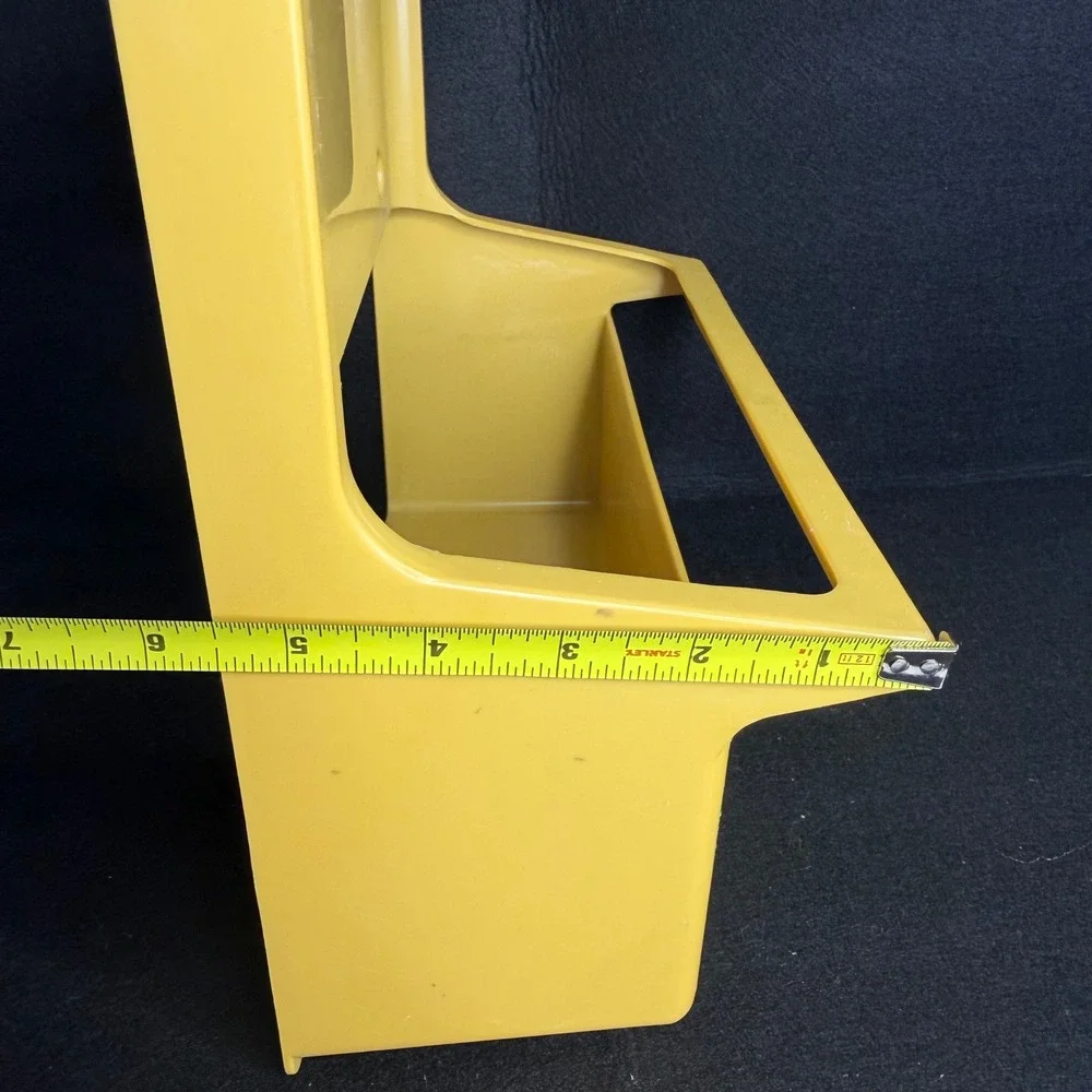 Rubbermaid vintage 1981